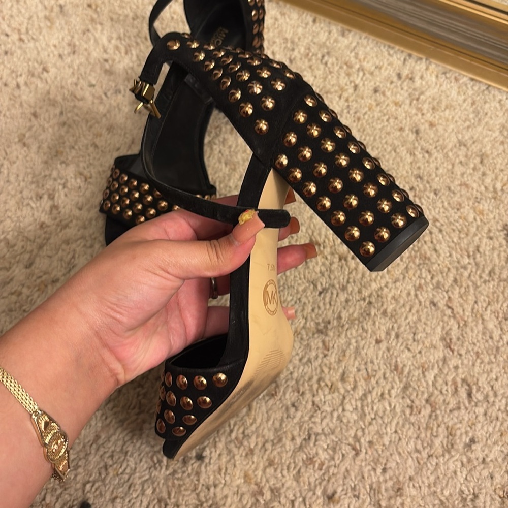 Heels - Picture 2 of 2